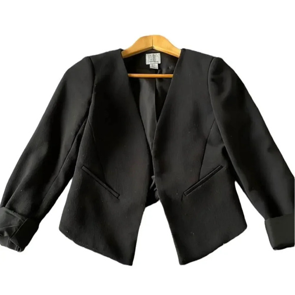 Black Cropped  Blazer - Picture 1 of 16